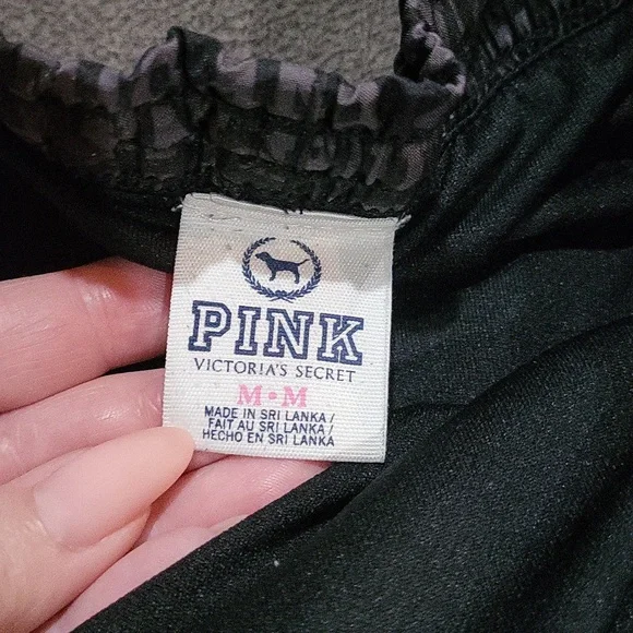 PINK Victoria's Secret Shorts - Picture 6 of 15